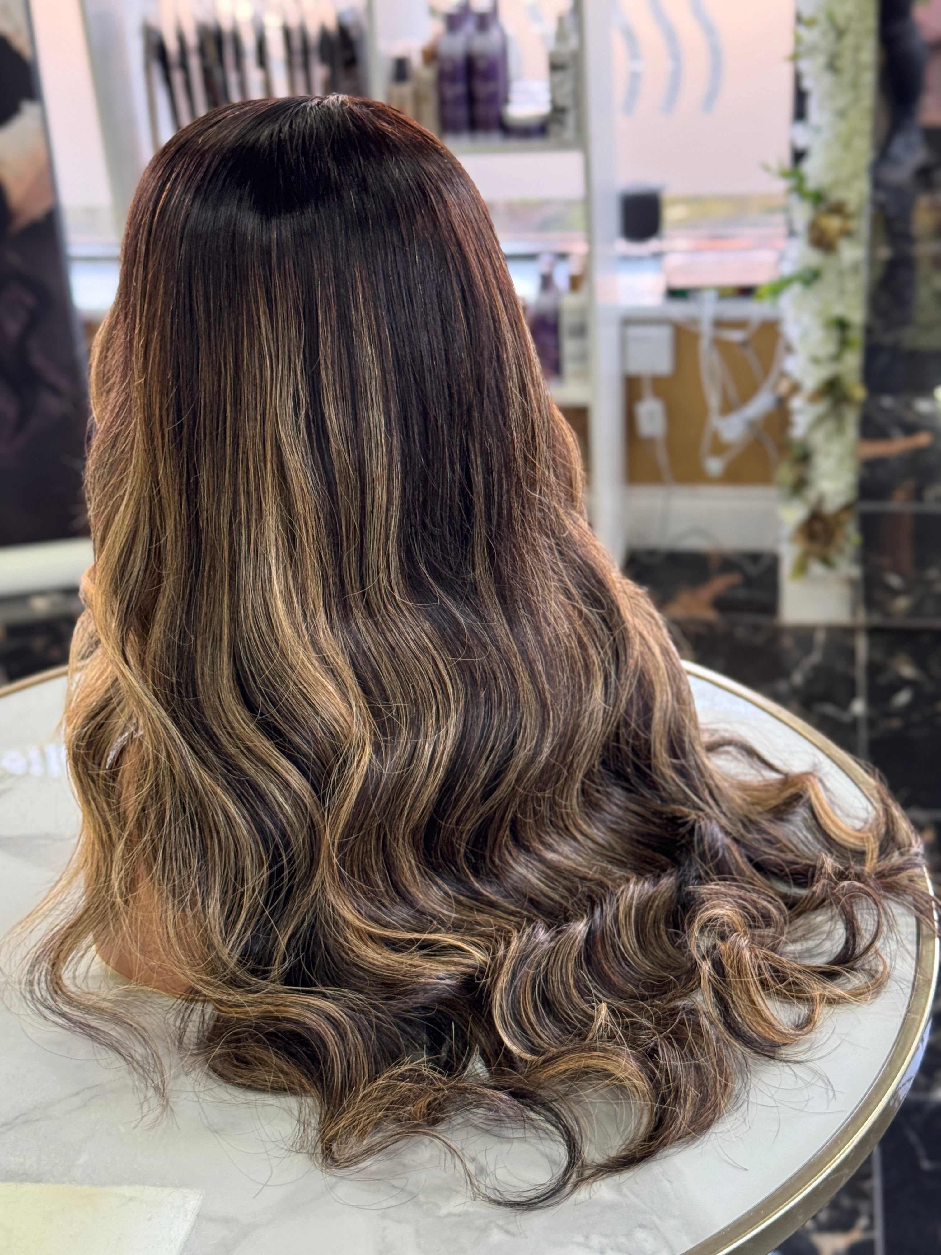 Bella 22"-24" Balayage 13x4 HD Straight Front Lace wig