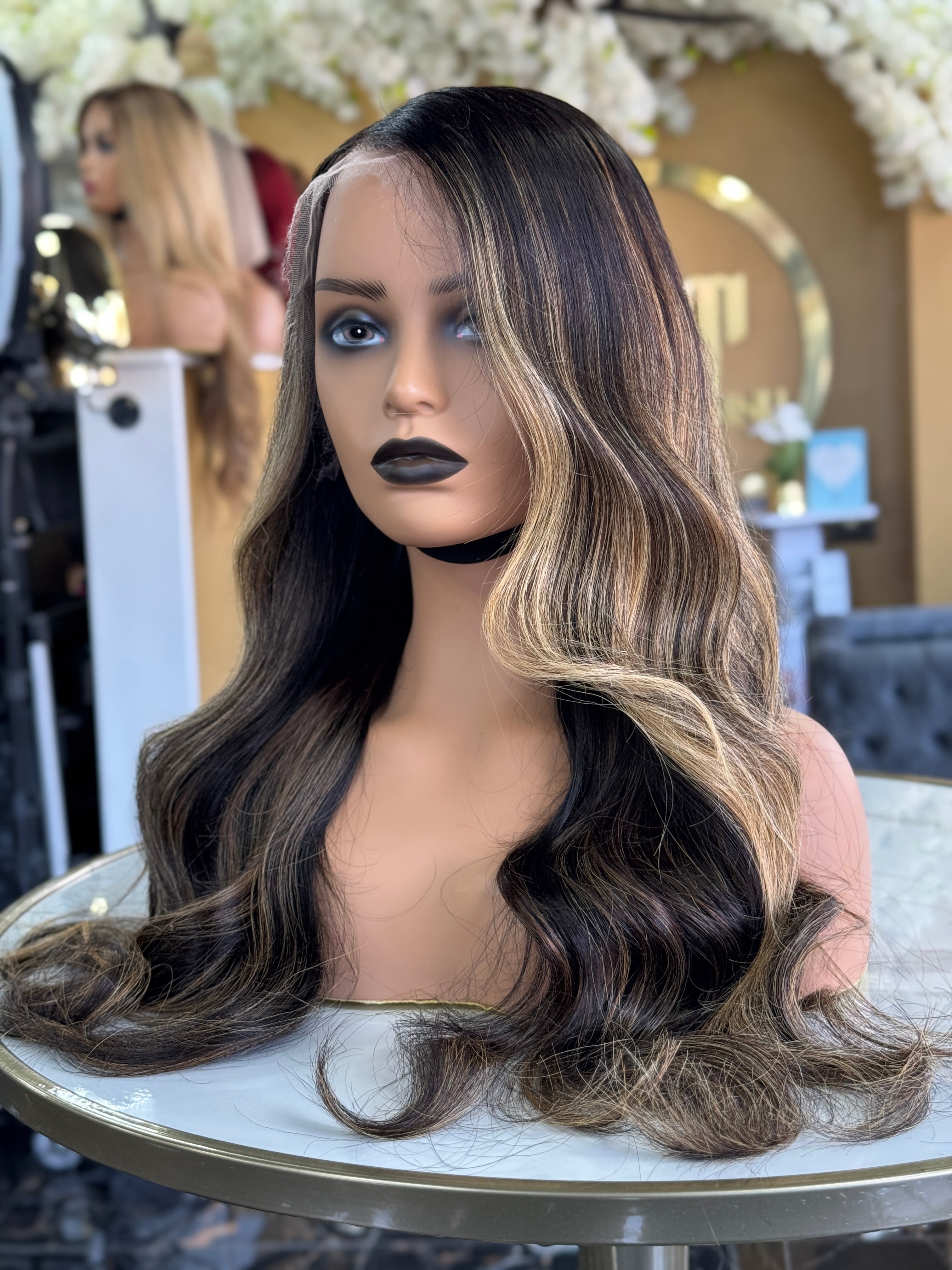 Bella 22"-24" Balayage 13x4 HD Straight Front Lace wig