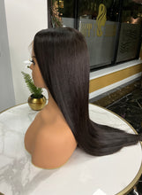 Load image into Gallery viewer, Naomi 20&quot; 5x5 Closure Mid Parting Virgin Hair Wig
