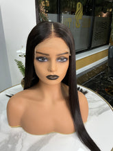 Load image into Gallery viewer, Naomi 20&quot; 5x5 Closure Mid Parting Virgin Hair Wig
