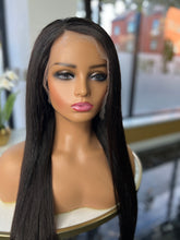 Load image into Gallery viewer, Bella straight 24&quot; 13x6 Front Lace wig
