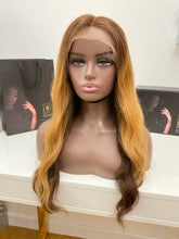 Load image into Gallery viewer, 18&quot; Front Lace Wig Custom Colour
