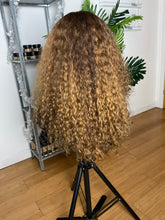 Load image into Gallery viewer, 20&quot; Curly Closure Wig Custom Colour
